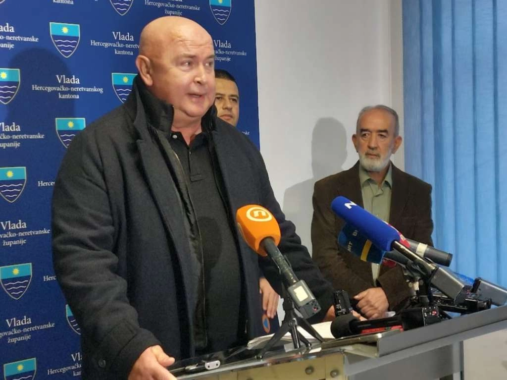 Pokušaj osiguravanja alibija za vlastite propuste